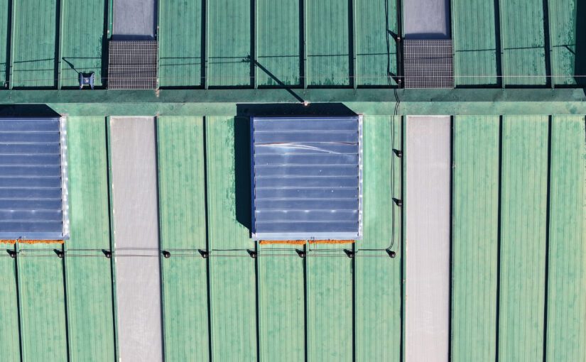 Fotografía aérea para revisión de cubiertas y aerogeneradores